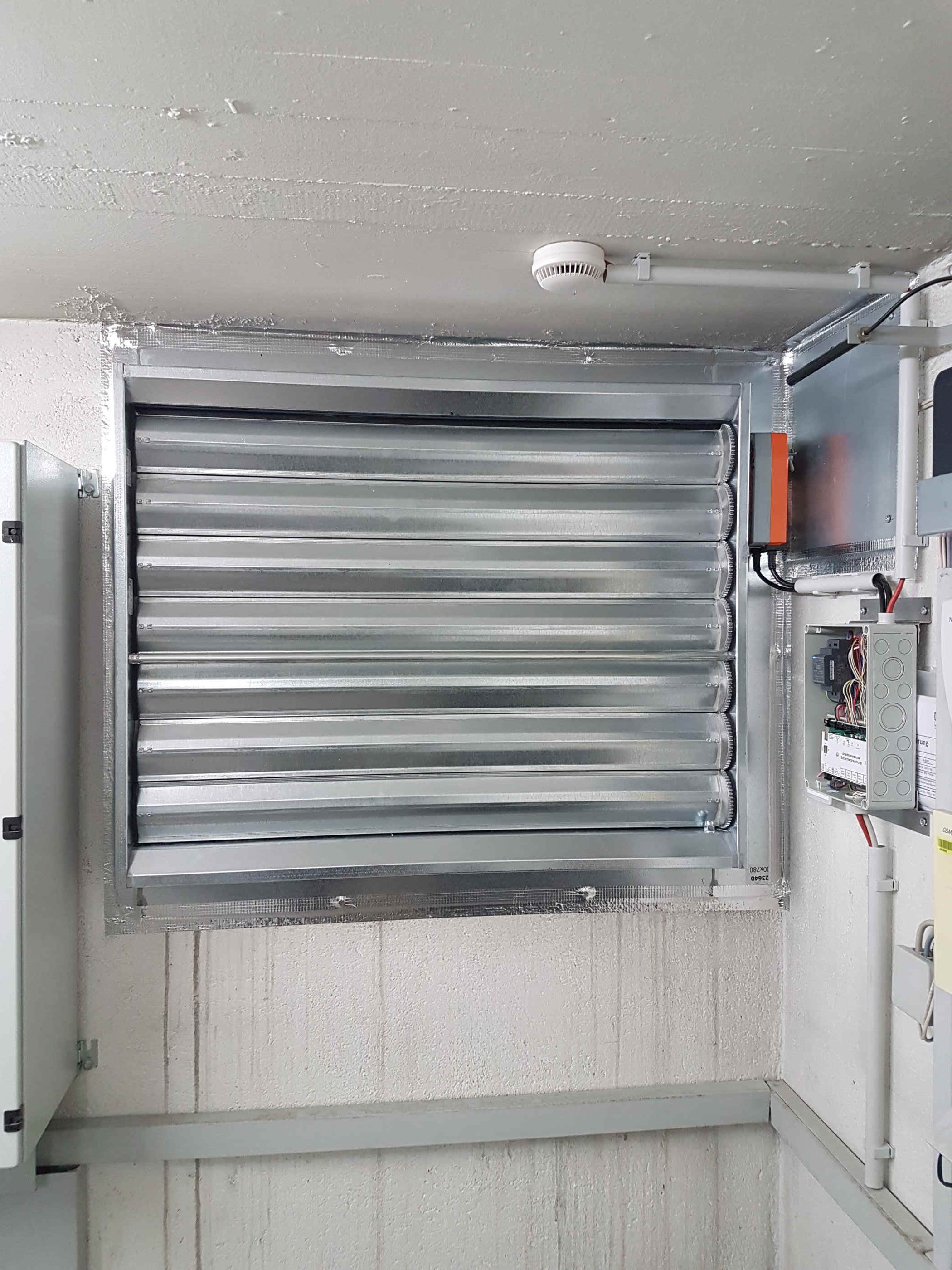 Nachher: SMART FLAP® montiert — Karl-Theodor-Str. 55, München